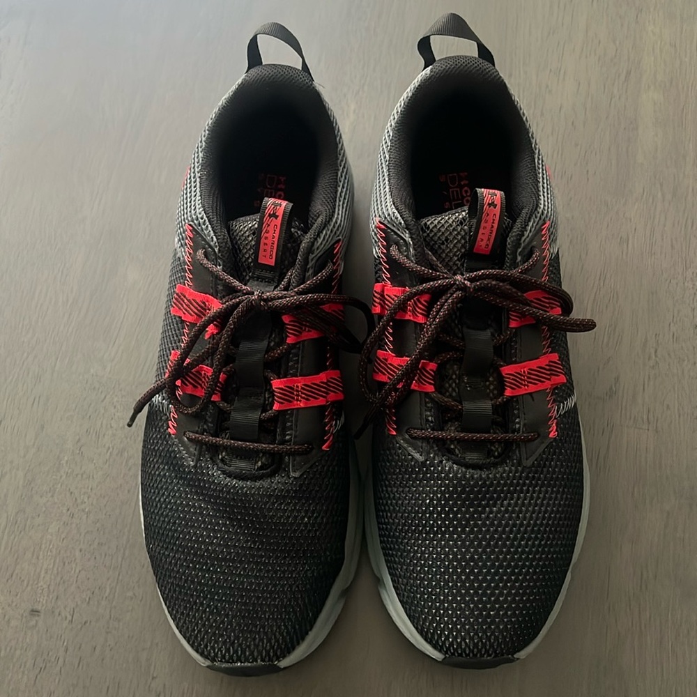 Under Armour Charged Assert